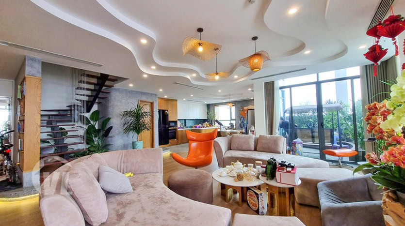Unique_triplex_apartment_with_terrace_for_rent_in_Long_Bien_Hanoi