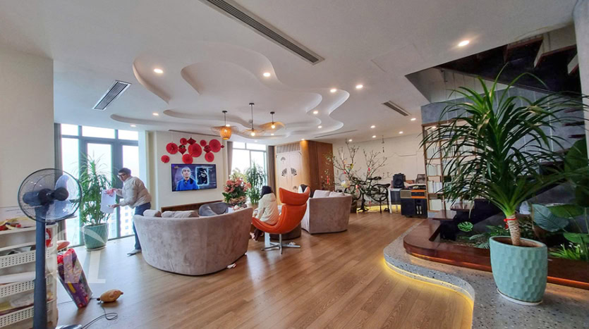 Unique_triplex_apartment_with_terrace_for_rent_in_Long_Bien_Hanoi