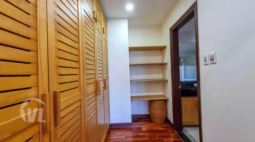 134 sq m 2 bedroom apartment to lease in Hoan Kiem on a high floor