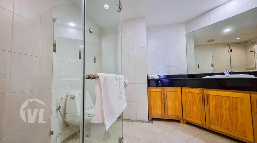 134 sq m 2 bedroom apartment to lease in Hoan Kiem on a high floor