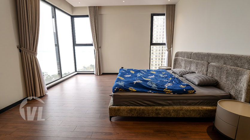 Brand new furnished 4 bedroom high floor apartment in Heritage facing the West Lake