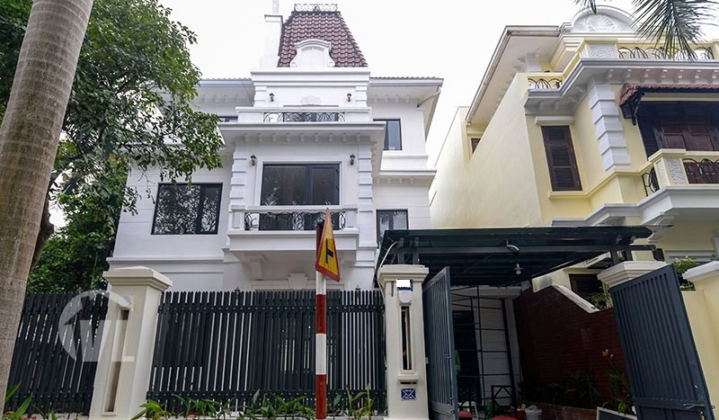 Renovated Corner Villa for Lease in Ciputra, Close to UNIS