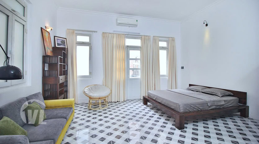 Charming Furnished House with Cozy Garden for Rent in Tay Ho