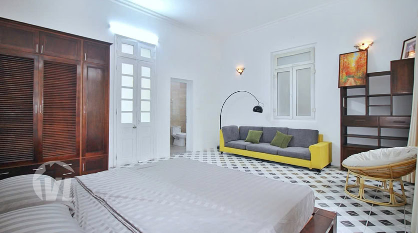 Charming Furnished House with Cozy Garden for Rent in Tay Ho