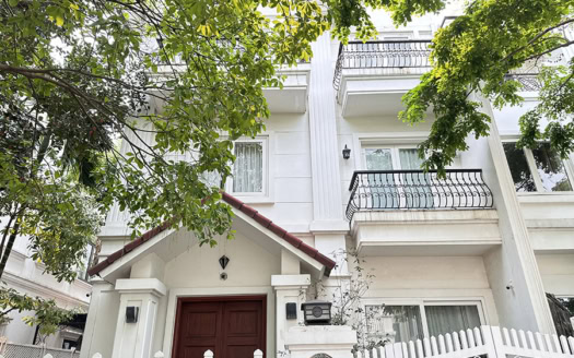 Modern 3 Bedroom Villa for Rent in Vinhomes Riverside