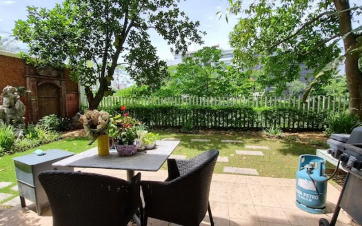 5 bedroom Ciputra villa ưith gảden for rent
