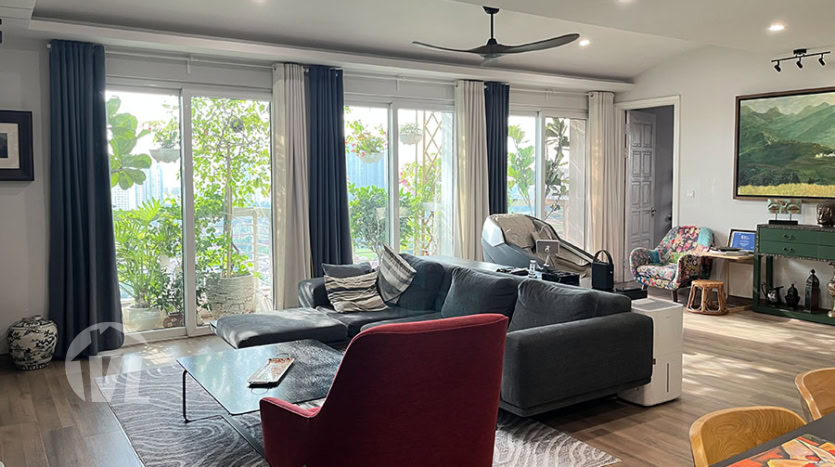 Amazing 3 bedroom apartment in E4 Ciputra