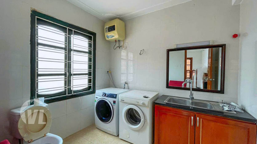 Renovated 5 bedrooms corner house to lease in Tay Ho