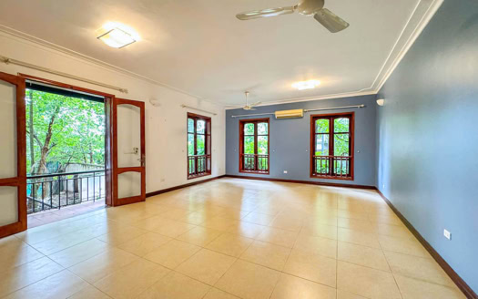 Renovated 5 bedrooms corner house to lease in Tay Ho