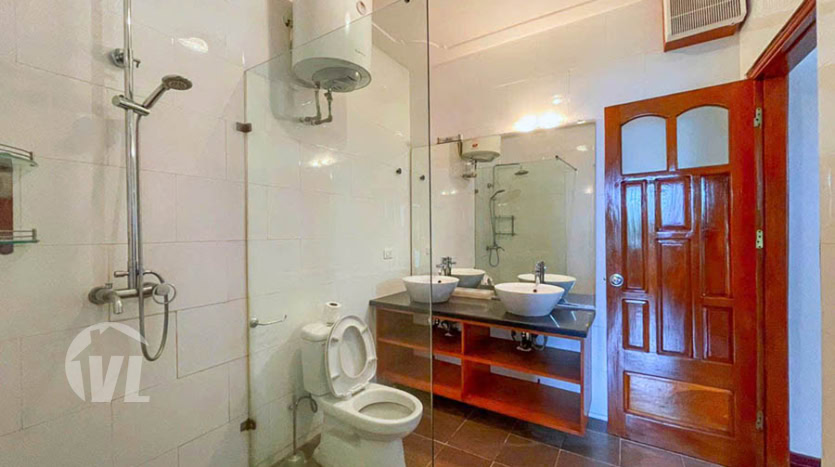 Renovated 5 bedrooms corner house to lease in Tay Ho