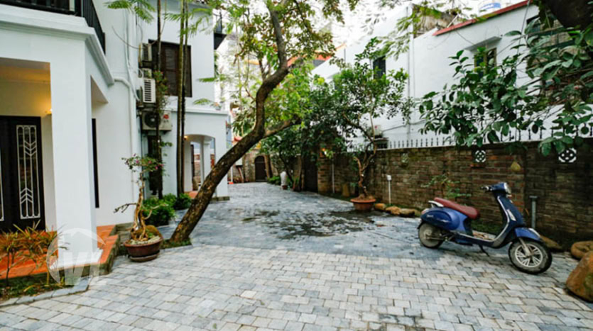 French Colonial Villa with Large Garden to lease in Tay Ho