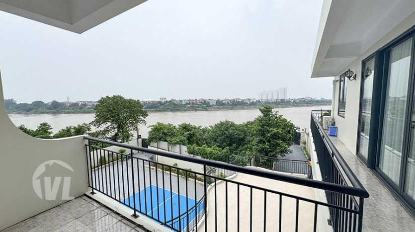 House to rent in Long Bien with garden and River View