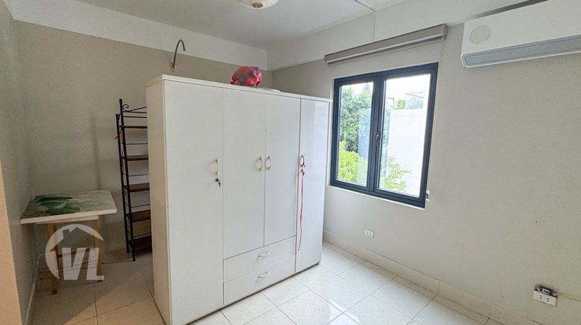 House to rent in Long Bien with garden and River View