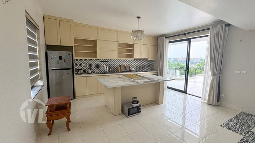 House to rent in Long Bien with garden and River View
