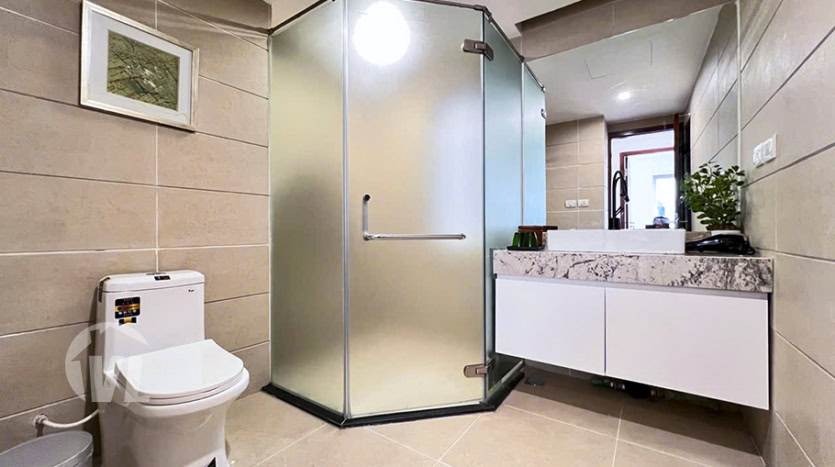 Spacious 3-Bedroom Serviced Apartment with Stunning West Lake View
