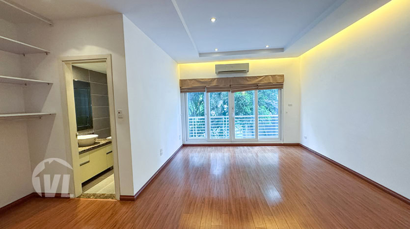 Modern Furnished 5-Bedroom Villa for Rent in Tay Ho