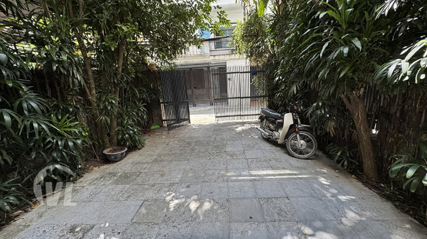 Modern Furnished 5-Bedroom Villa for Rent in Tay Ho