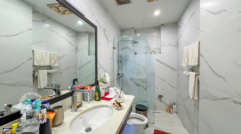 Modern villa to lease with car access and terrace in Tay Ho