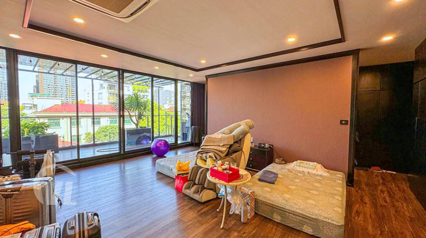 Modern villa to lease with car access and terrace in Tay Ho