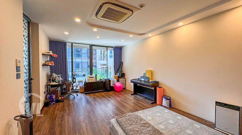 Modern villa to lease with car access and terrace in Tay Ho