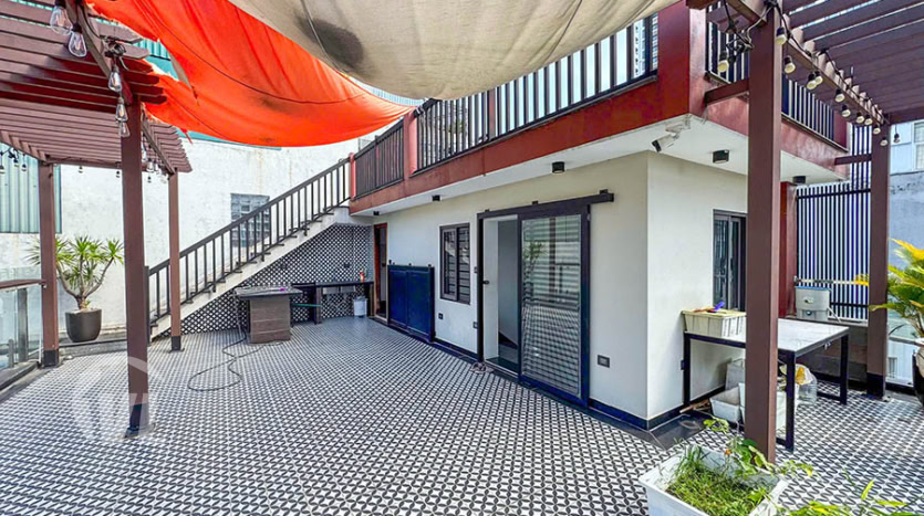 Modern villa to lease with car access and terrace in Tay Ho