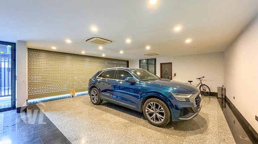 Modern villa to lease with car access and terrace in Tay Ho