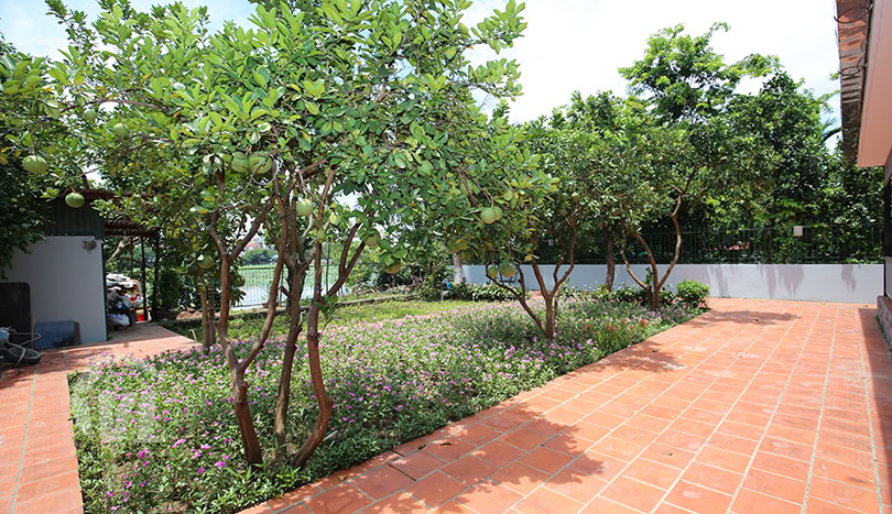 Rental 3 bedroom furnished house in Tay Ho with 500sq m garden