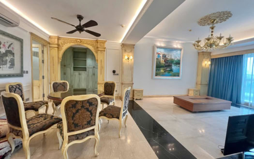 Beautifyl 3 bedroom apartment in L2 CIputra