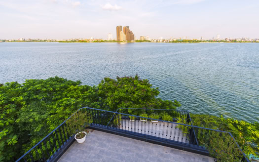 Stunning and spacious 1 bedroom apartment for rent in Ve Ho