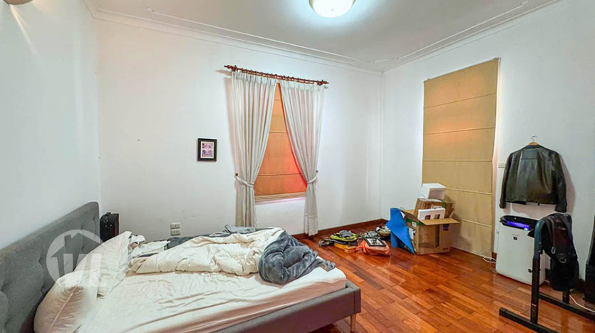 5 bedroom house with pool to rent in Tay Ho district