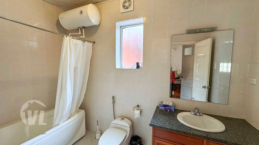 5 bedroom house with pool to rent in Tay Ho district