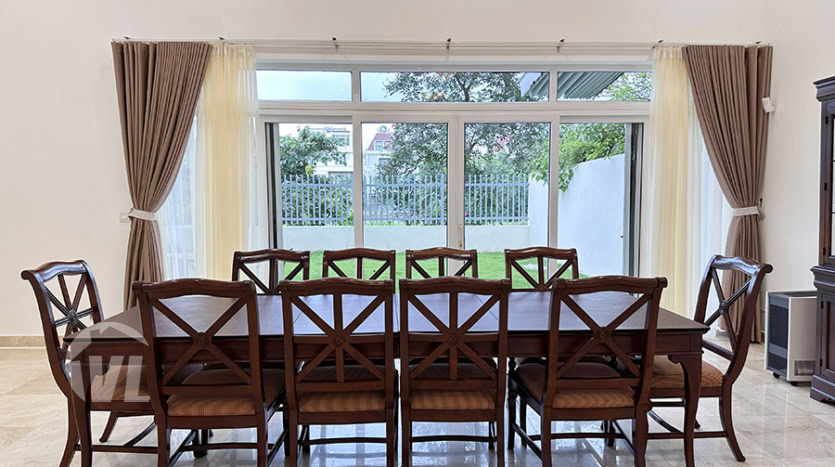 Furnished 5 bedroom house with garden to rent in Ciputra Q Block