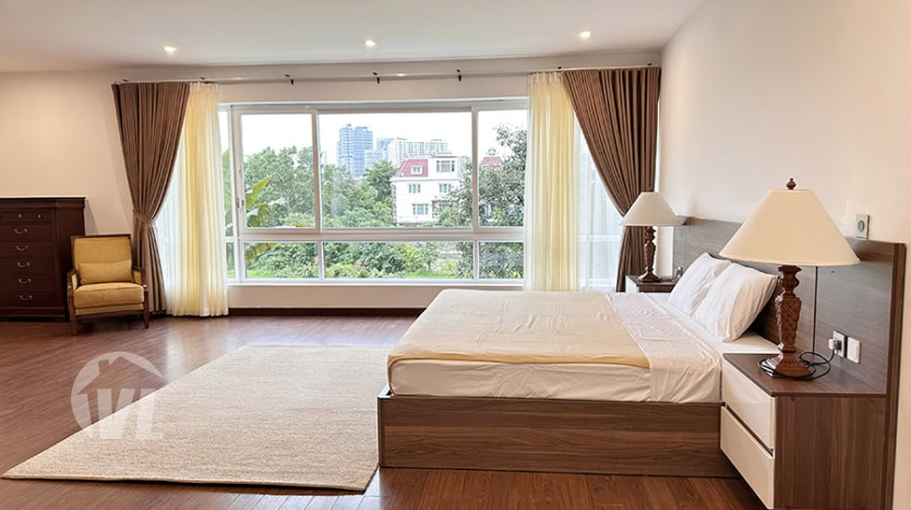 Furnished 5 bedroom house with garden to rent in Ciputra Q Block