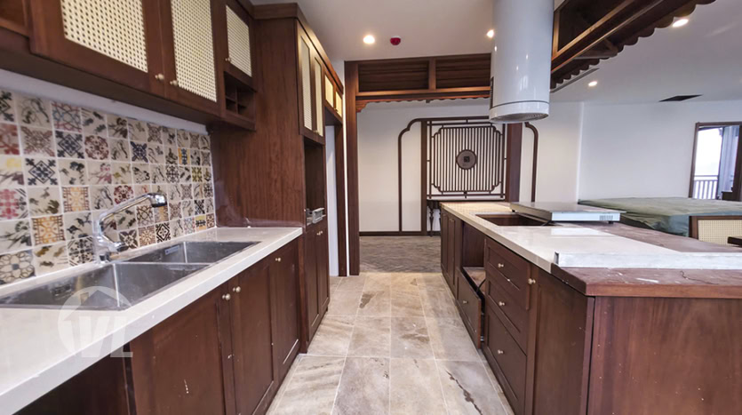 Brand new 4 bedroom apartment for rent facing the West Lake in Tay Ho