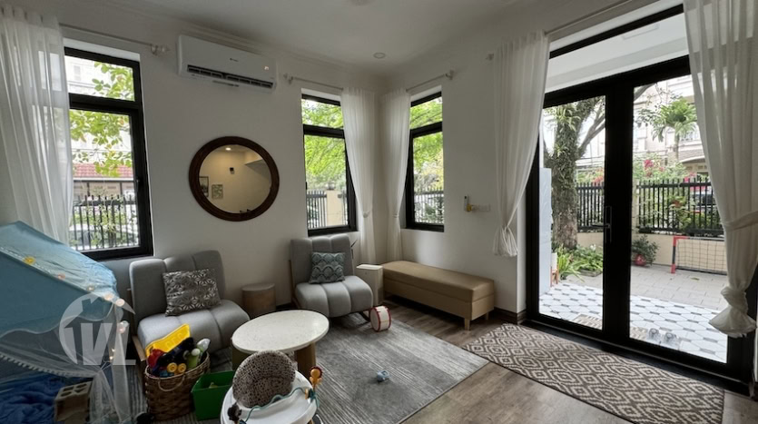 Corner house to rent in Ciputra partly furnished 5 beds 3 baths