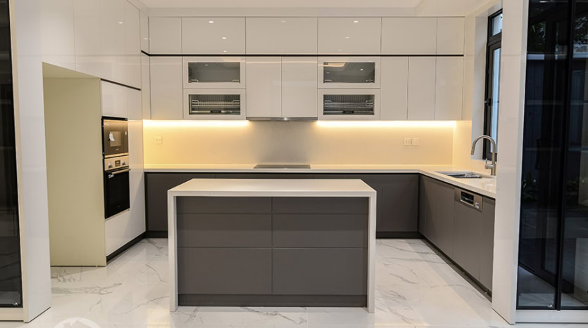 Brand-New 5-Bedroom House for Rent in Ciputra – Private Lift