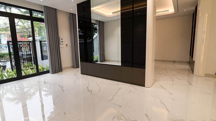 Brand-New 5-Bedroom House for Rent in Ciputra – Private Lift