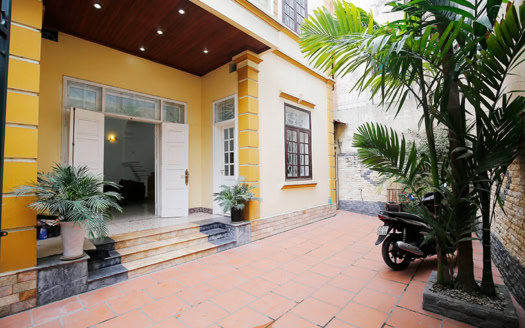 Partly furnished rental 4 bedroom garden house in Tay Ho