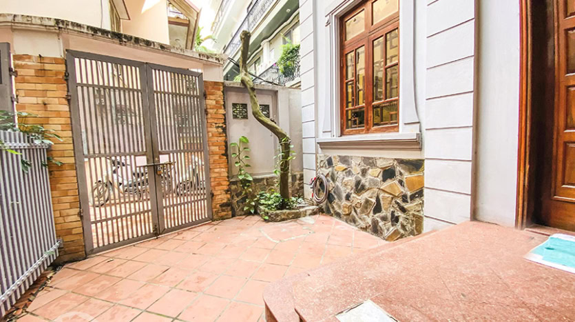 6 beds rental furnished house in Tay Ho near the West Lake