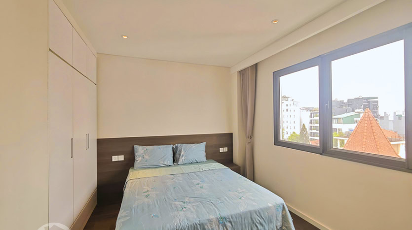 Brand new 3 beds apartment to lease in Tay Ho area