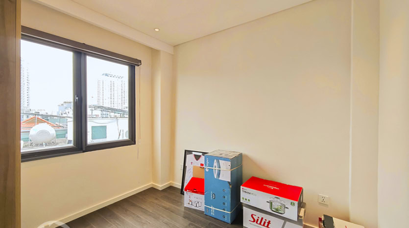 Brand new 3 beds apartment to lease in Tay Ho area