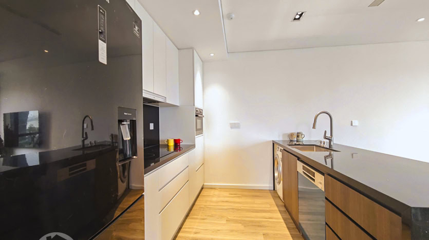 Cozy 3 bedroom rental apartment in Tay Ho neighborhood