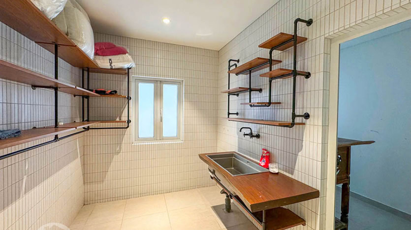 Elegant 5-Bedroom French Colonial Villa for Rent in Tay Ho