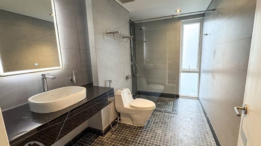 Modern 4-Bedroom Family Home for Rent in Tay Ho