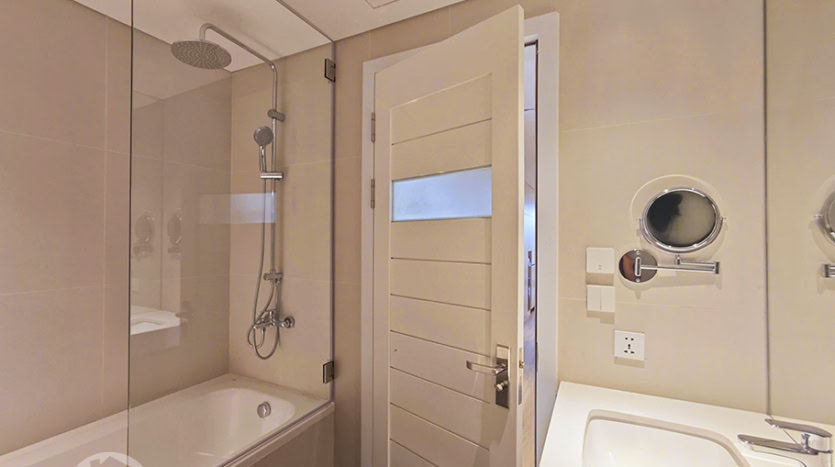 New 3 beds furnished flat to rent in Tay Ho
