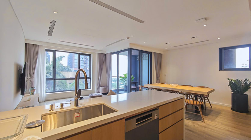 New 3 beds furnished flat to rent in Tay Ho