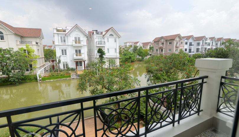 Partly Furnished House for Lease in Vinhomes Riverside