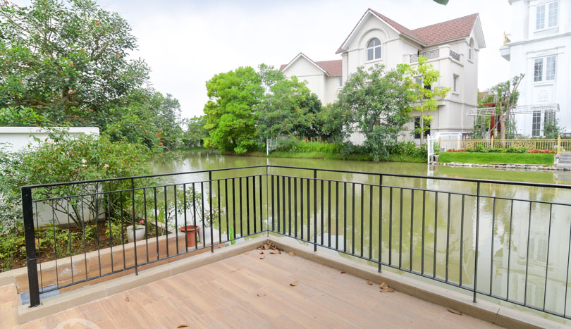 Partly Furnished House for Lease in Vinhomes Riverside