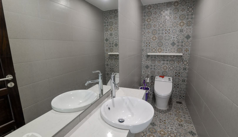 Partly Furnished House for Lease in Vinhomes Riverside