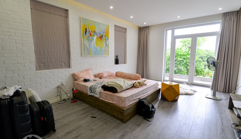 Villa with Private Garden for Rent in Vinhomes Riverside